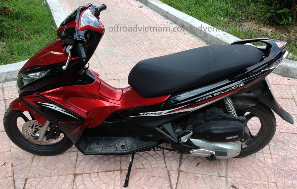 Honda Air Blade 125cc For Rent - Offroad Vietnam Motorbike Rental