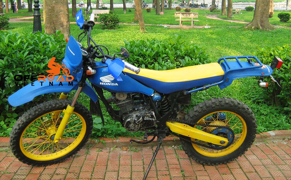 Offroad Vietnam Dirt Bike Rental - Honda TLR 200cc In Hanoi. Honda TLR 200cc dirt (trail) bike Green/Yellow, Front and Back Disc brake