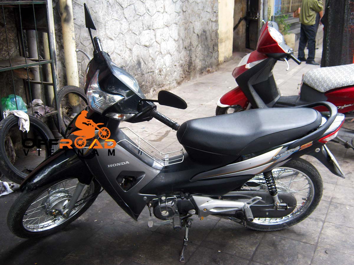 Offroad Vietnam Scooter Rental - Other 100cc Series Scooter Rentals. Honda Wave S 100cc Brown, Yellow, Disc brake