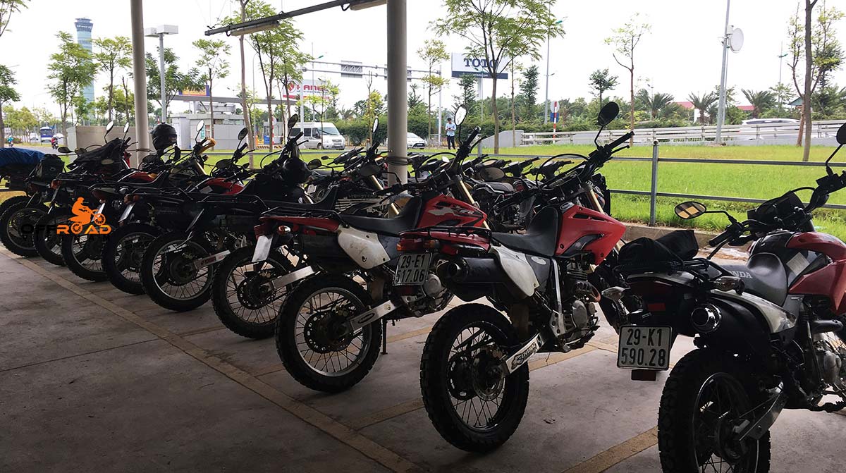 Offroad Vietnam Dirt Bike Rental - Hanoi Honda XR250, XR250 Baja Dirt Bikes: Honda dirtbike XR Baja 250cc Black, Front and Back Disc brake, XL Degree 250cc White, Front and Back Disc brake