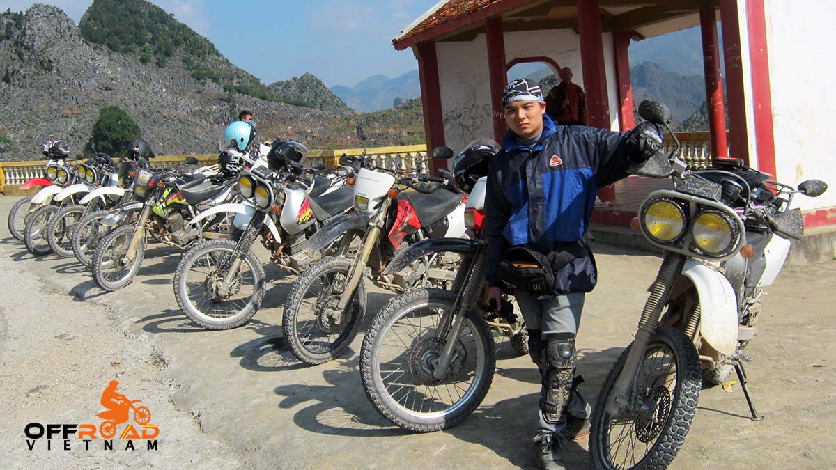 Offroad Vietnam Dirt Bike Rental - Hanoi Honda XR250, XR250 Baja Dirt Bikes: Honda dirtbike XR250 Baja 250cc twins headlight vs single headlight